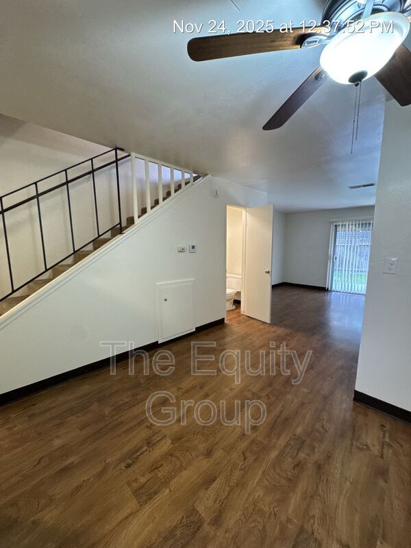 Building Photo - 1320 W Vassar Ave