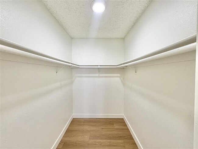 Building Photo - 7531 Baylor Dr
