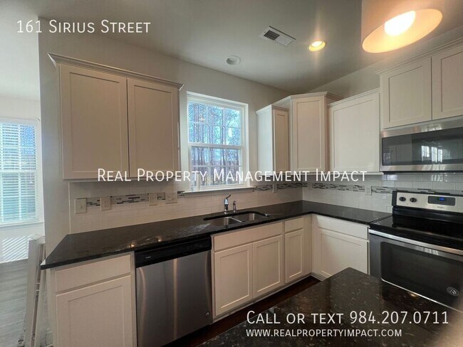 Building Photo - 161 Sirius St