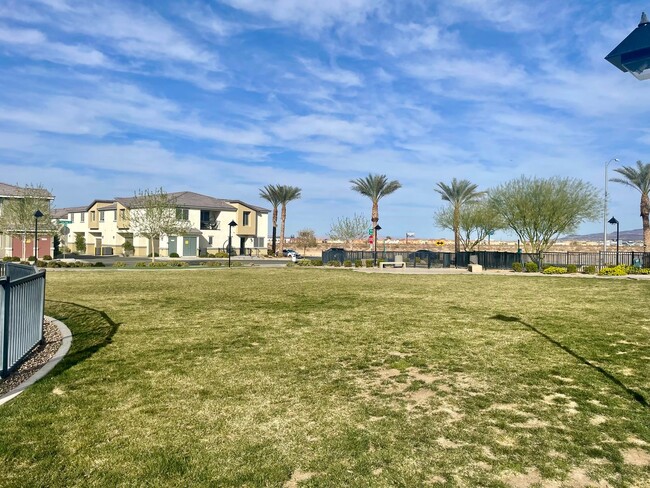 Building Photo - 12243 Radiant Sunrise Rd