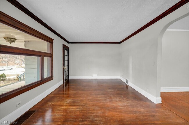 Building Photo - 1355 West Blvd