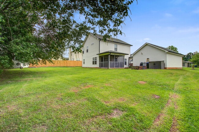 Building Photo - 202 Seneca River Dr