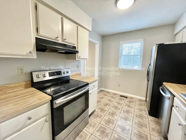 Building Photo - 1830 Brookmill Rd