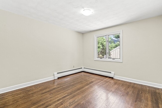 Building Photo - 181 Moss Hill Rd