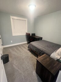 Building Photo - 3804 Brighton Dr