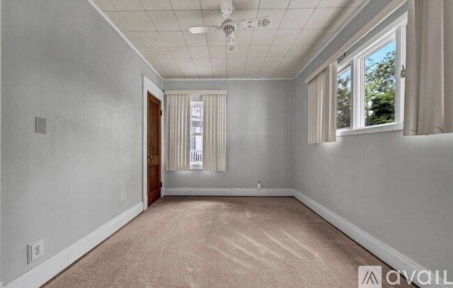 Building Photo - 20 Medford Pl