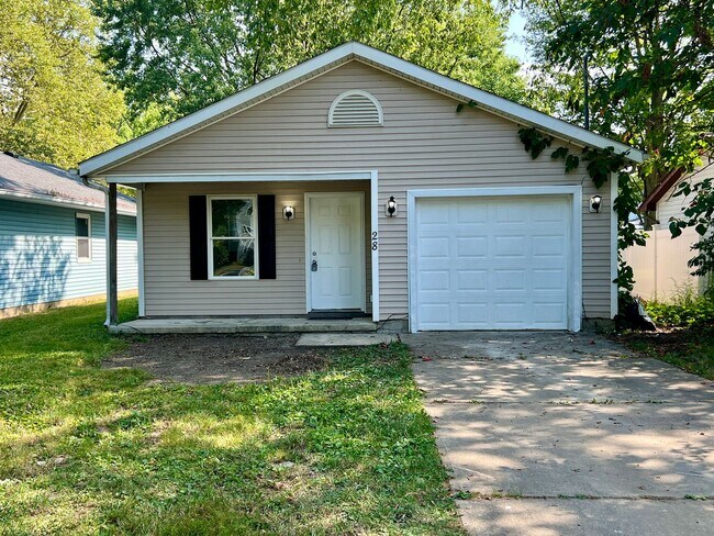Renovated 3 bedrooms 1 full bath - Renovated  3 bedrooms 1 full bath