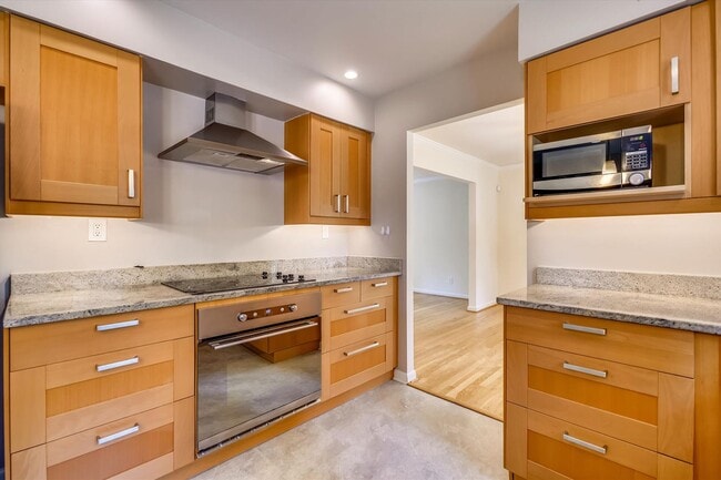 Building Photo - 11200 Powder Horn Dr