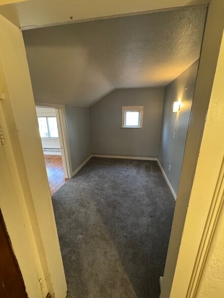 Building Photo - 58 Caledonia St NE