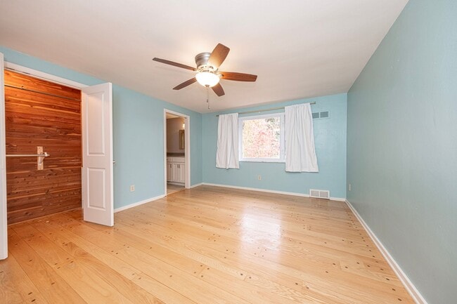 Building Photo - Beautiful 3 Bedroom Home in Franklin Regional School District