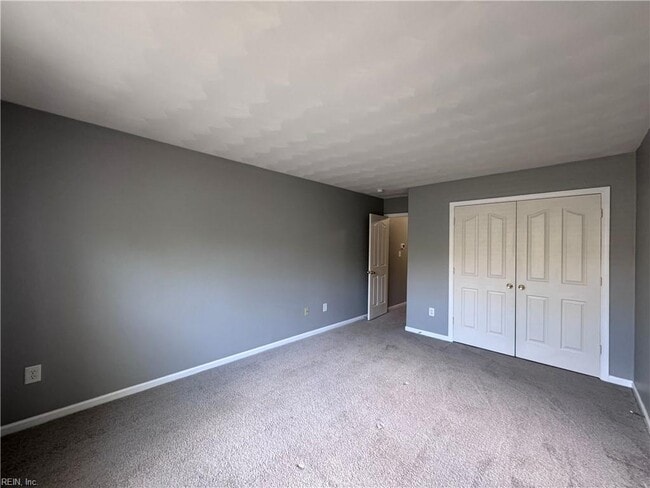 Building Photo - 114 Ellis Dr