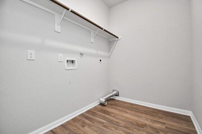 Building Photo - 395 Hunter Rnch Wy