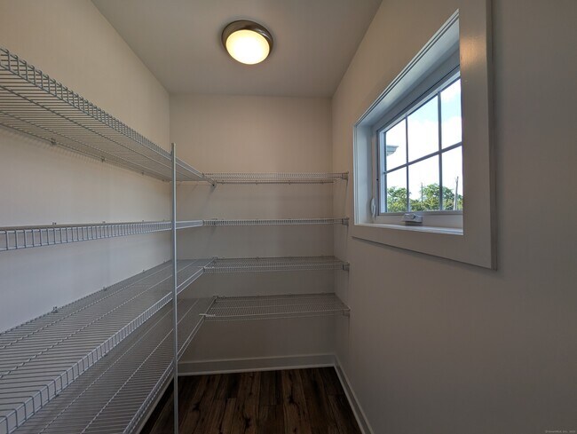 Building Photo - 138 Highland Ave