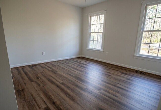 Building Photo - -- ACT FAST!  HUGE 4 BEDROOM 2.5 BATH GLEN ALLEN HOME --