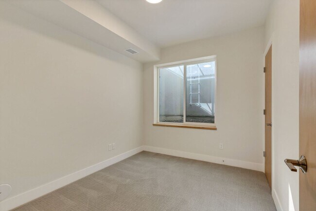 Building Photo - Modern 2BR Lafayette Home | Finished Basement, Garage & Quartz Kitchen