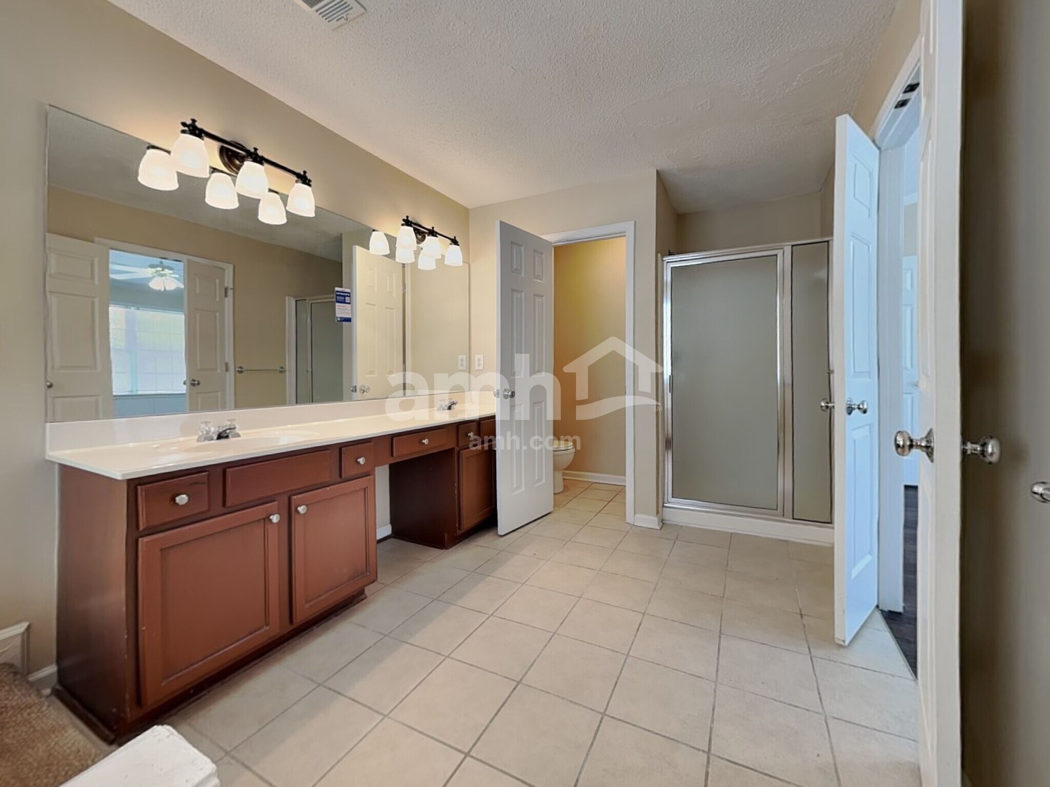 Building Photo - 2208 Sprucewood Dr NW