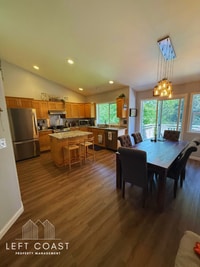 Building Photo - 6106 NE Oar Dr