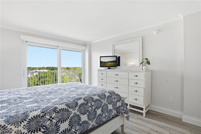 Building Photo - 1300 Gulf Shore Blvd N