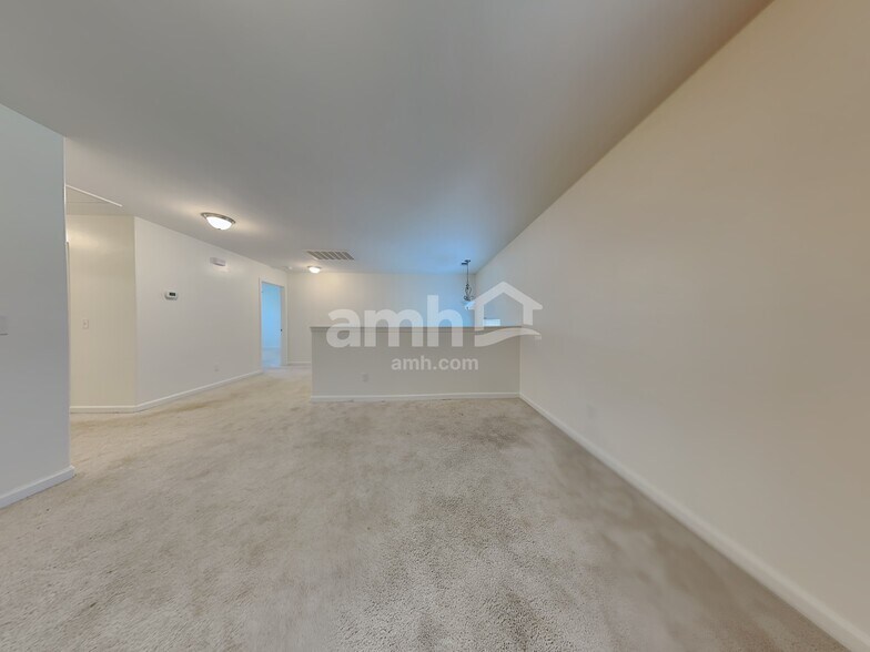 Building Photo - 11 Invierno Lake Dr