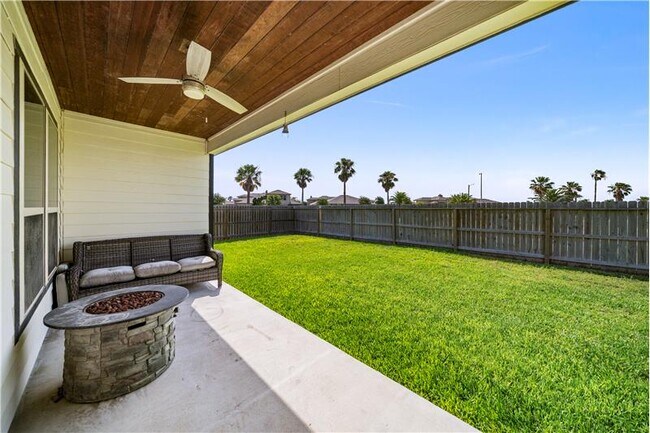 Building Photo - 7721 Dove Holw Dr