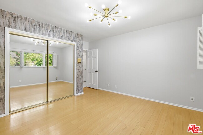 Building Photo - 11410 Canton Dr