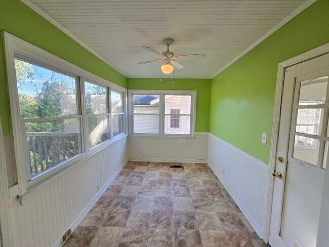 Building Photo - 3409 Alta Vista Dr