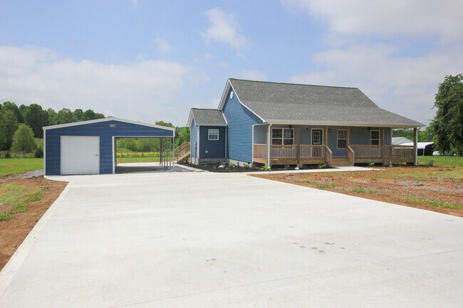 Building Photo - 5821 Highland Lick Rd