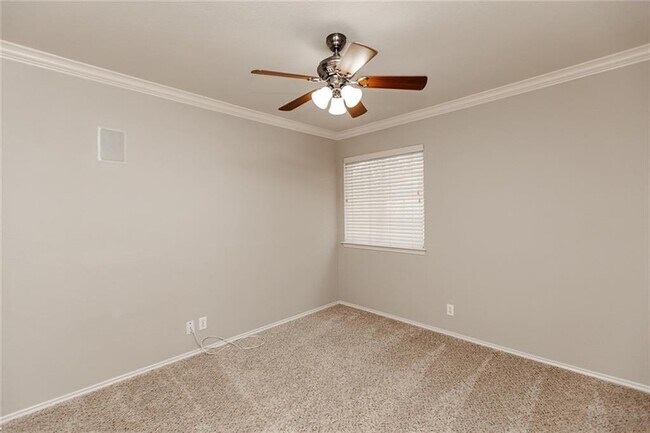 Building Photo - 17002 Hillside Dr