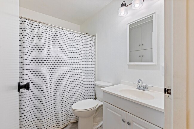 Building Photo - Charming 3-bedroom, 1-bath home in Anderson