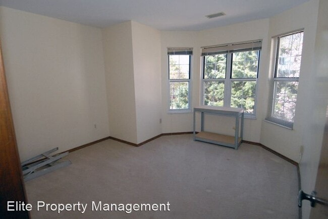 Building Photo - 3 br, 2 bath House - 445 Meramec Way