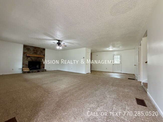 Building Photo - 130 Tyler Ln