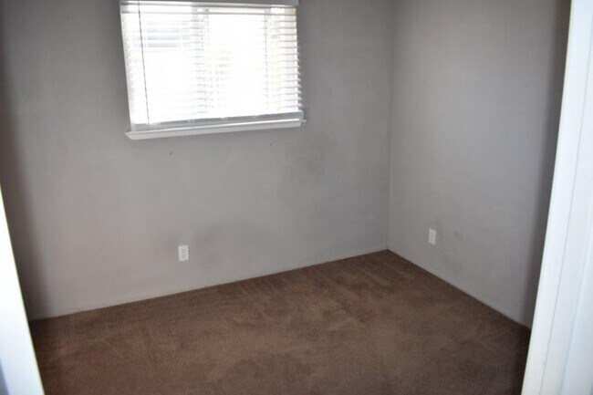 Bedroom - 4713 Eagle Lake Dr