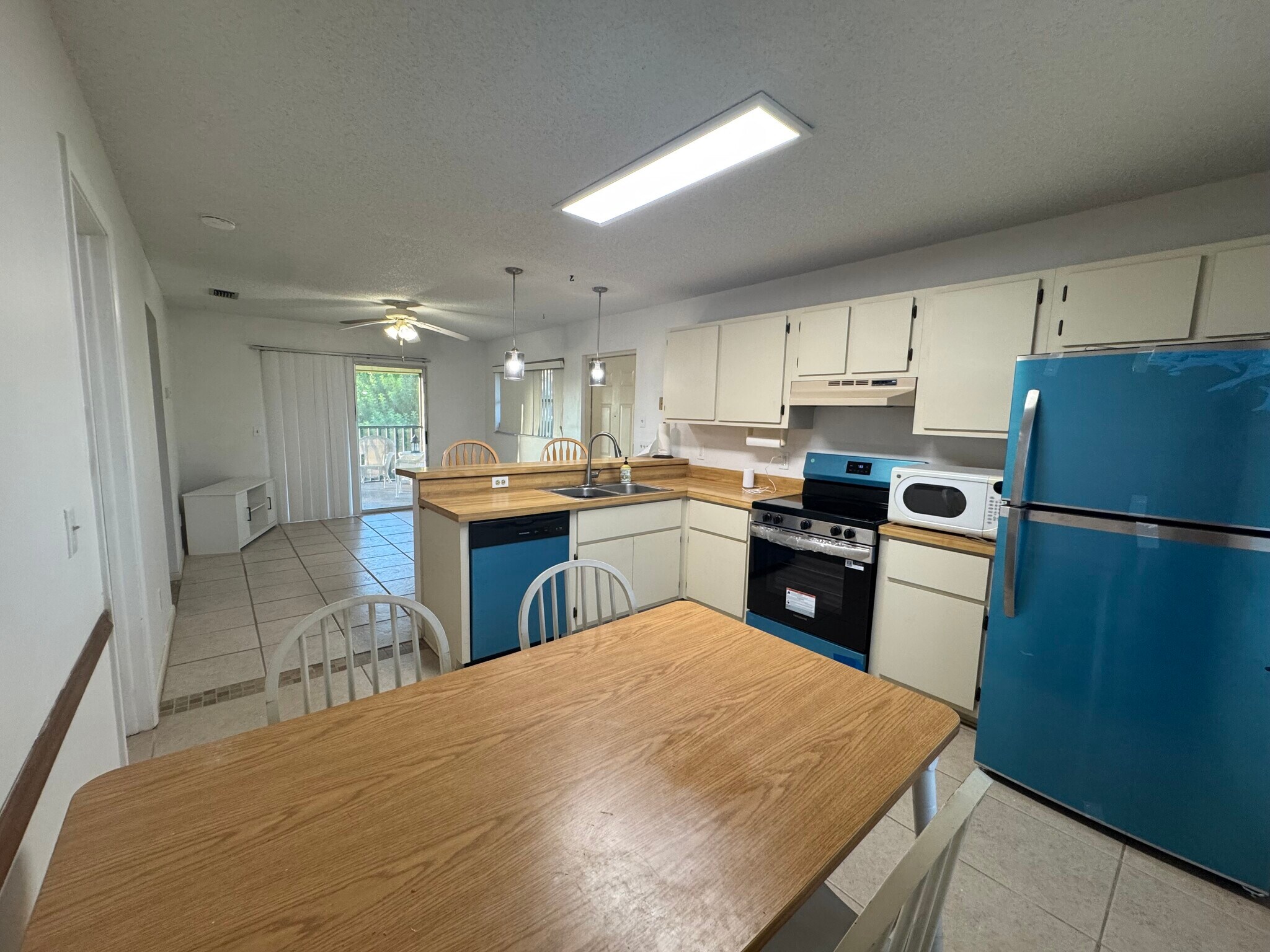 Kitchen - 21600 Widgeon Ter