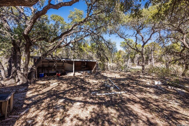 Building Photo - 118 Buffalo Springs Crossing