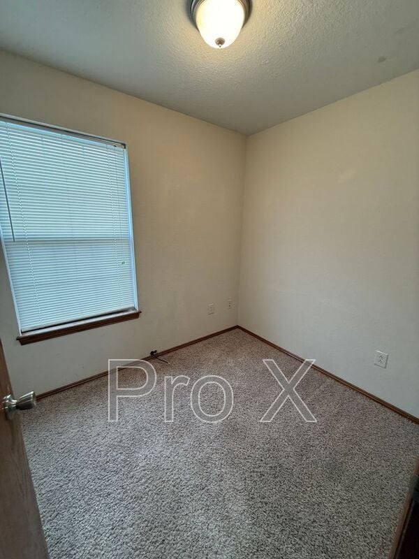 Building Photo - 707 Sean Ct