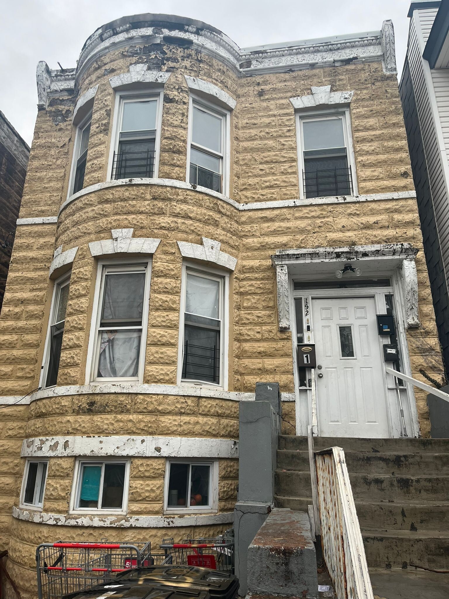 Building Photo - 192 Grant Ave