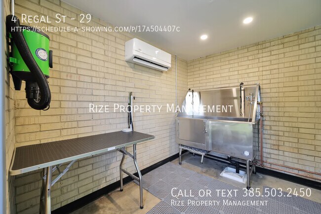 Building Photo - Chic, urban living awaits you at Westwood....