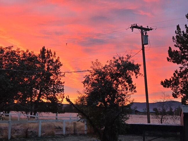 Building Photo - 23131 N Poe Valley Rd