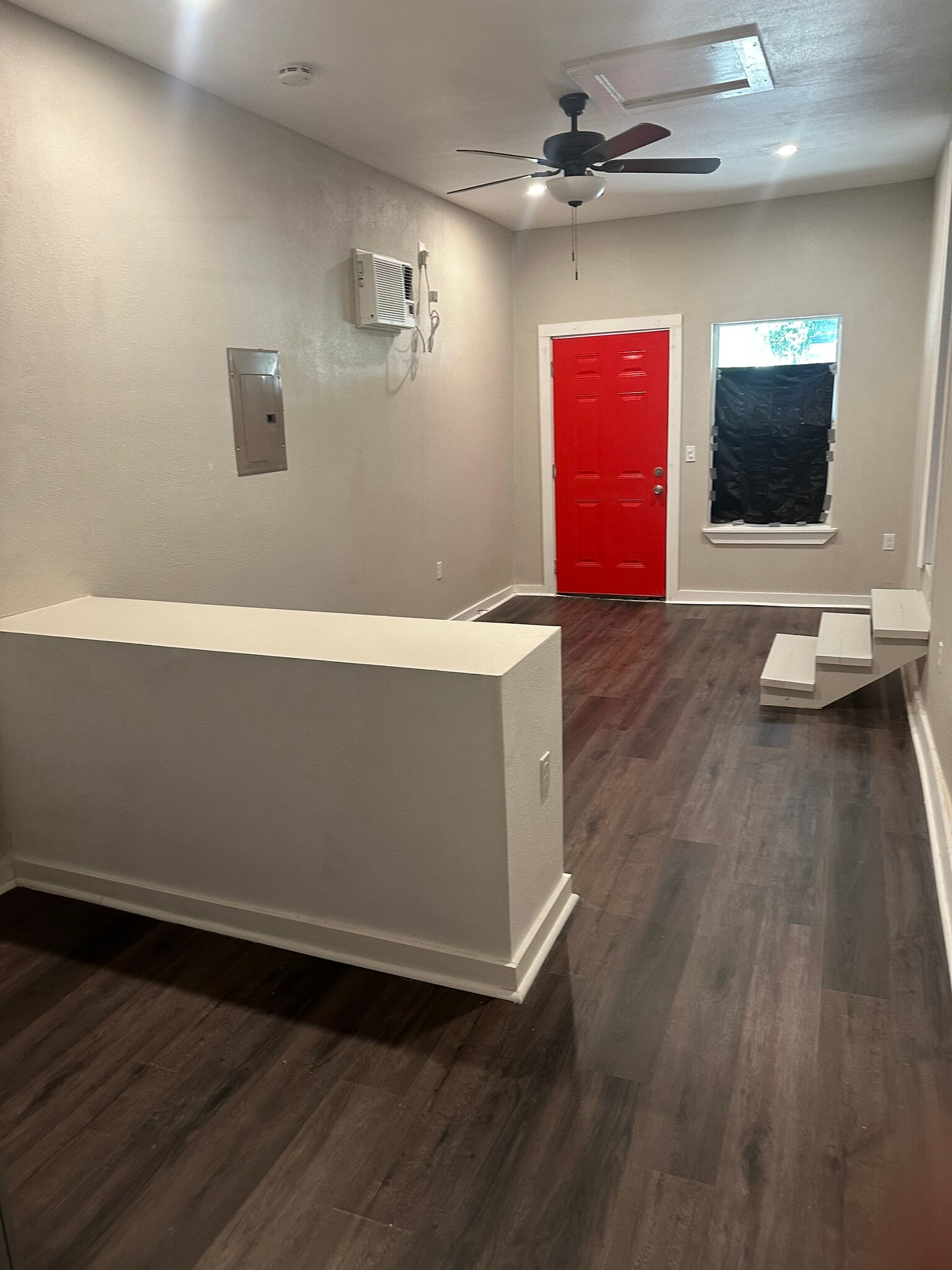 Building Photo - 606 John Page Dr