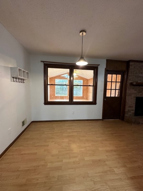 Building Photo - 107 Sunny Vista Dr