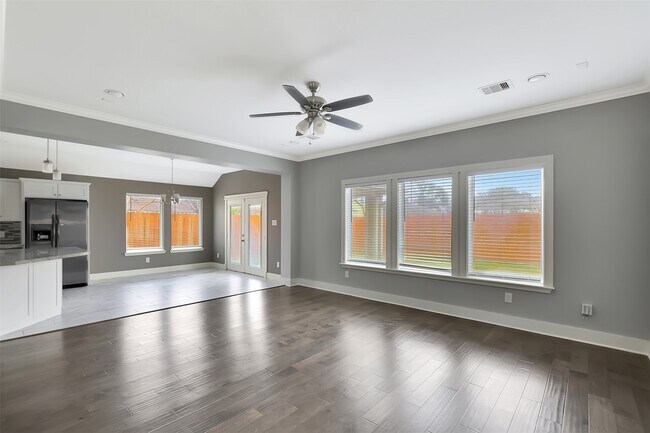 Building Photo - 315 Tilden Dr