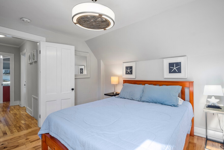 Building Photo - 87 Pleasant St