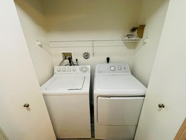 Building Photo - 4854 NW 58th Manor