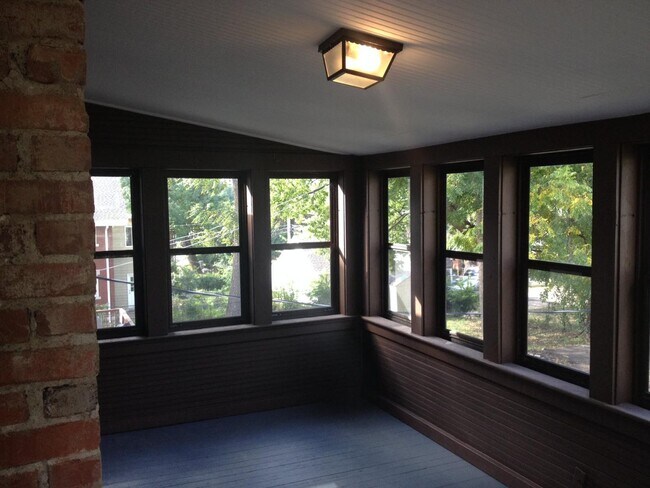 Building Photo - 4200 Mercier St