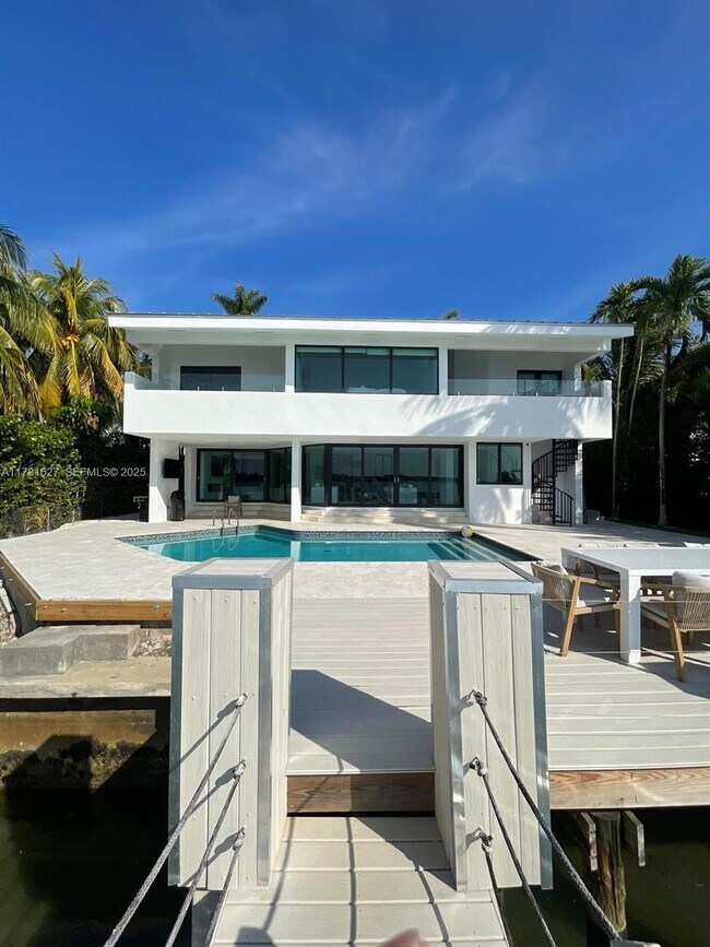 Building Photo - 7720 Miami View Dr