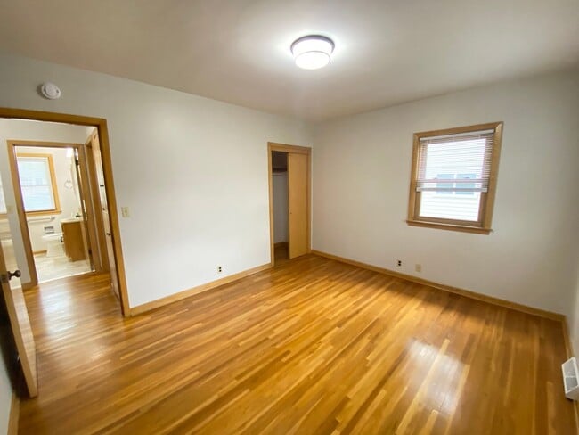 Building Photo - Now Available – Don’t Miss This One
