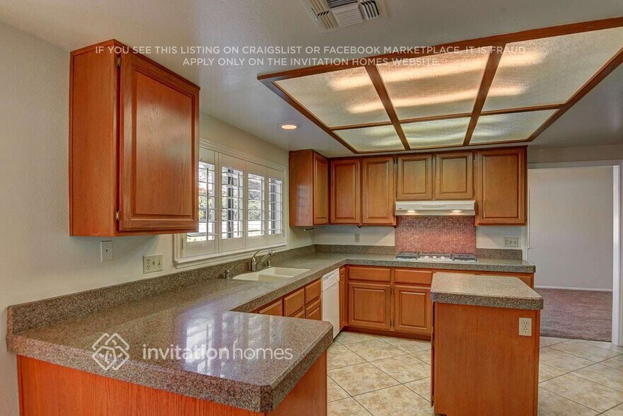 Building Photo - 430 Wedgewood Dr
