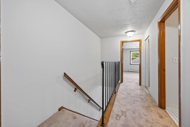 Building Photo - 64 Nutmeg Dr