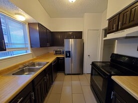 Building Photo - 12400 Brookglade Cir