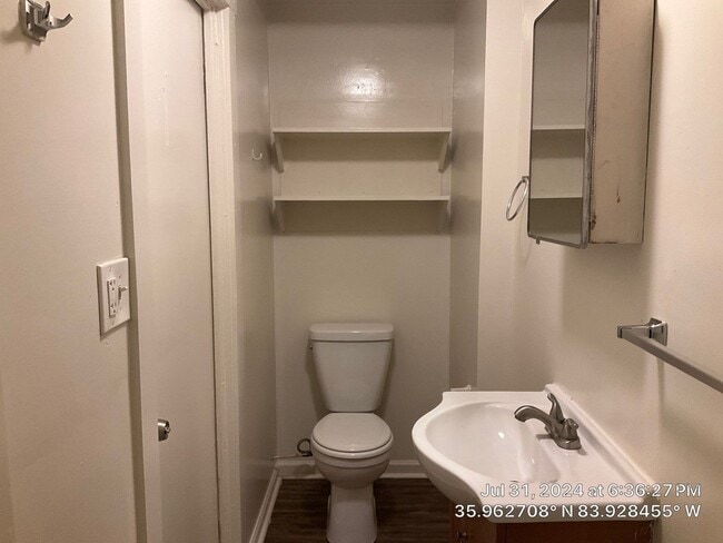 Building Photo - 203 Twelfth St